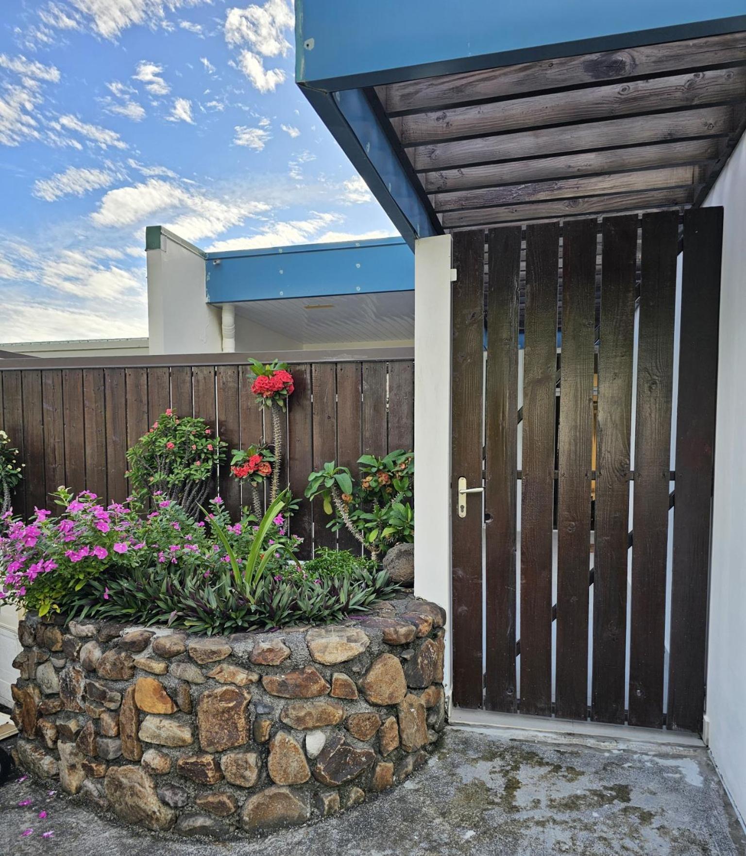 Paea Cozy House In A Private Complexヴィラ エクステリア 写真